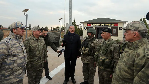 Bakan Hulusi Akar Süleyman Şah Türbesi'nde incelemelerde bulundu - 5