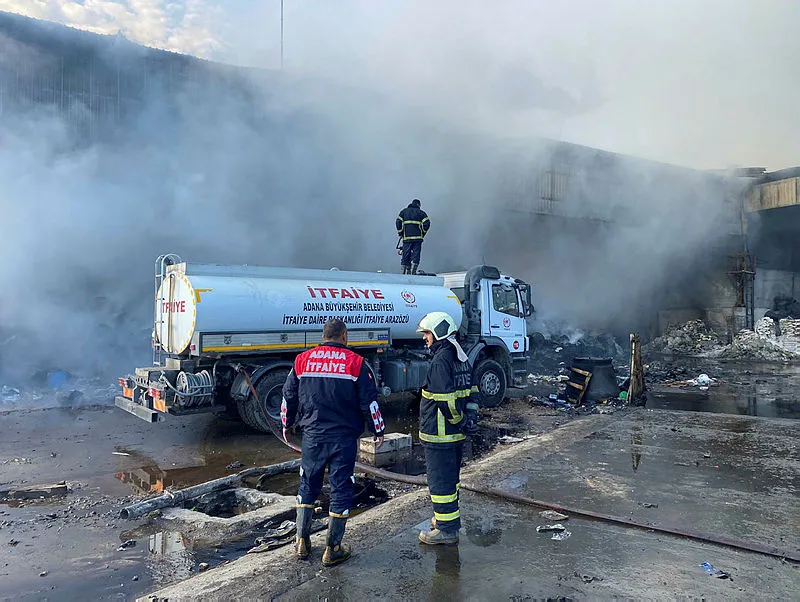 Osmaniye'de geri dönüşüm fabrikasında yangın - 2