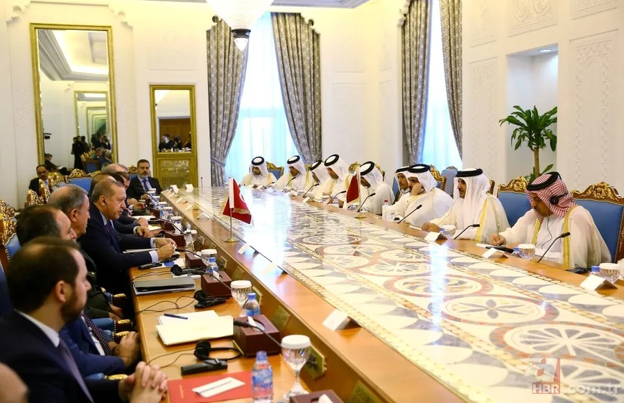 Cumhurbaşkanı Erdoğan, Katar Emiri Şeyh Temim tarafından törenle karşılandı 12