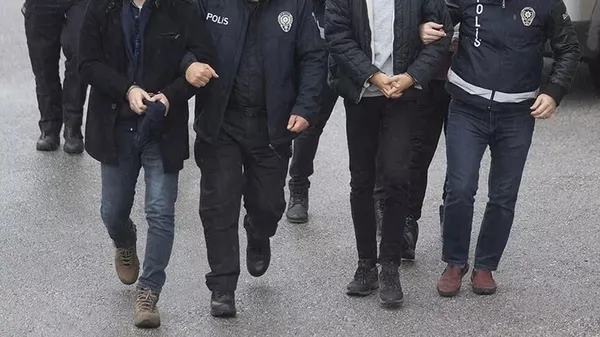 Yunanistan’a kaçmaya çalışırken yakalanan 20 FETÖ mensubu tutuklandı