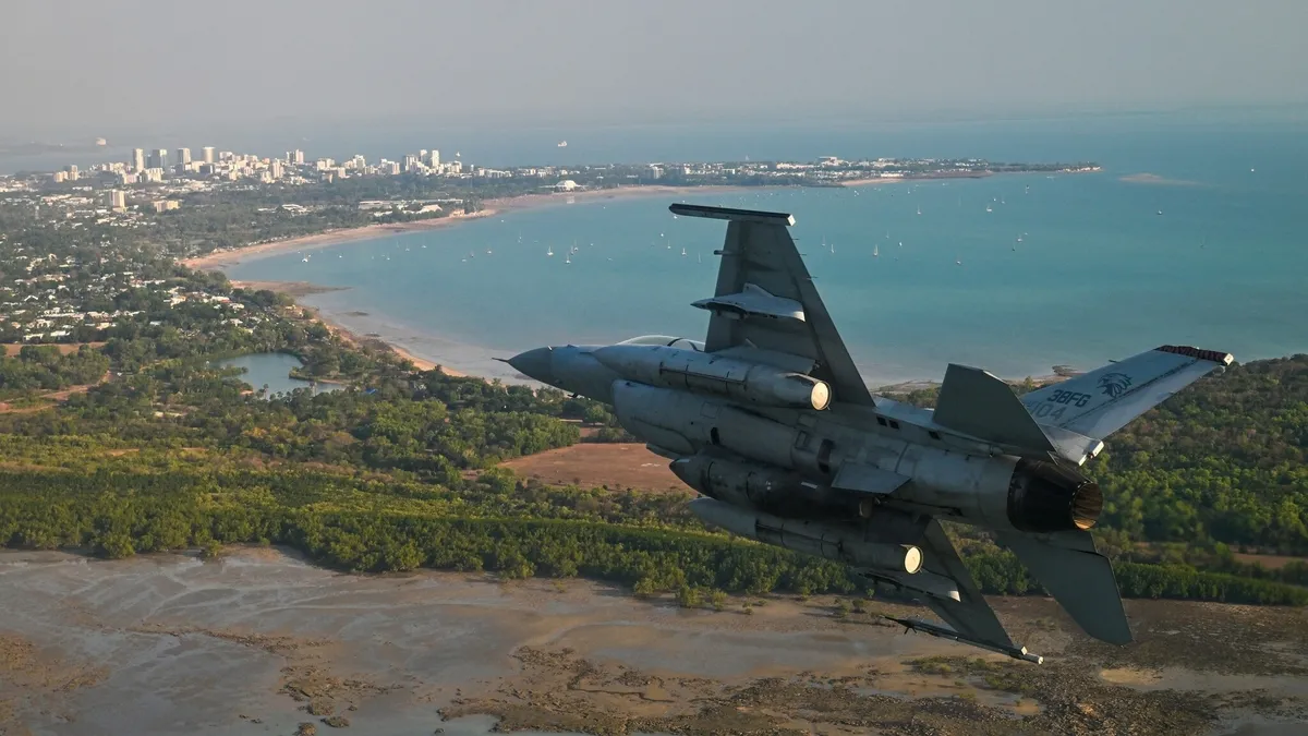 Doğu Denizi'nde Rusya ile Güney Kore arasında gerilim: Savaş jetleri havalandı