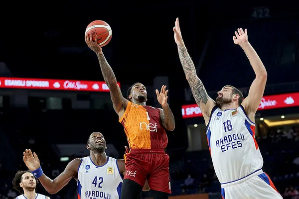 galatasaray-anadolu-efesi-92-85-maglup-etti-1635021167333.jpg Galatasaray, Anadolu Efes'i 92-85 mağlup etti - 1