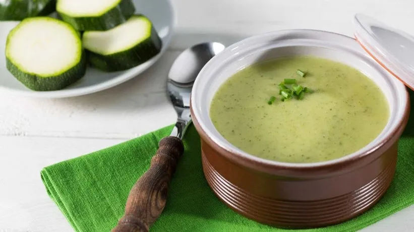 Diyetisyenlerin gizli tarifi: Çorba gibi içiliyor yağları eritiyor!