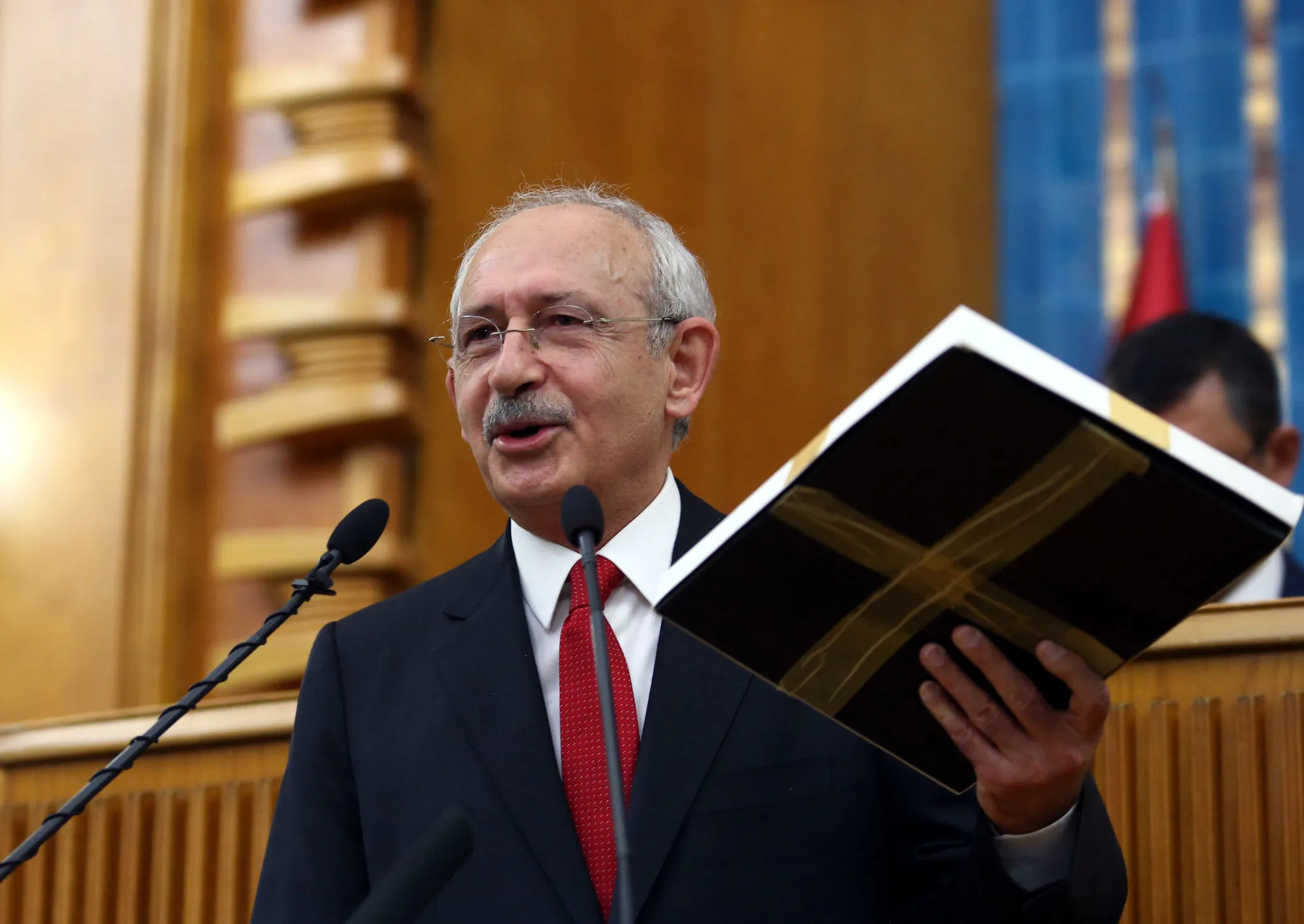 Kılıçdaroğlu'na kargo ABD'den geldi