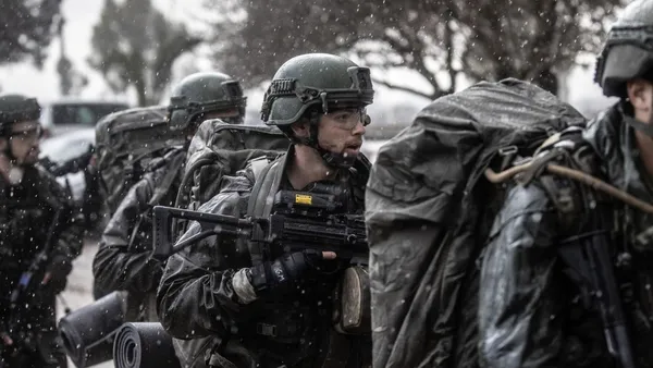 İhanet içerden: İşgalci İsrail ordusu kırılmaya başladı! Orduya ait üsten ekipman çaldı