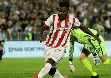 Emenike dönüyor mu?