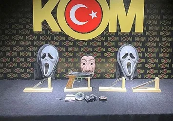 İzmir'de faciadan dönüldü! Aracı durduran polisler şoke oldu