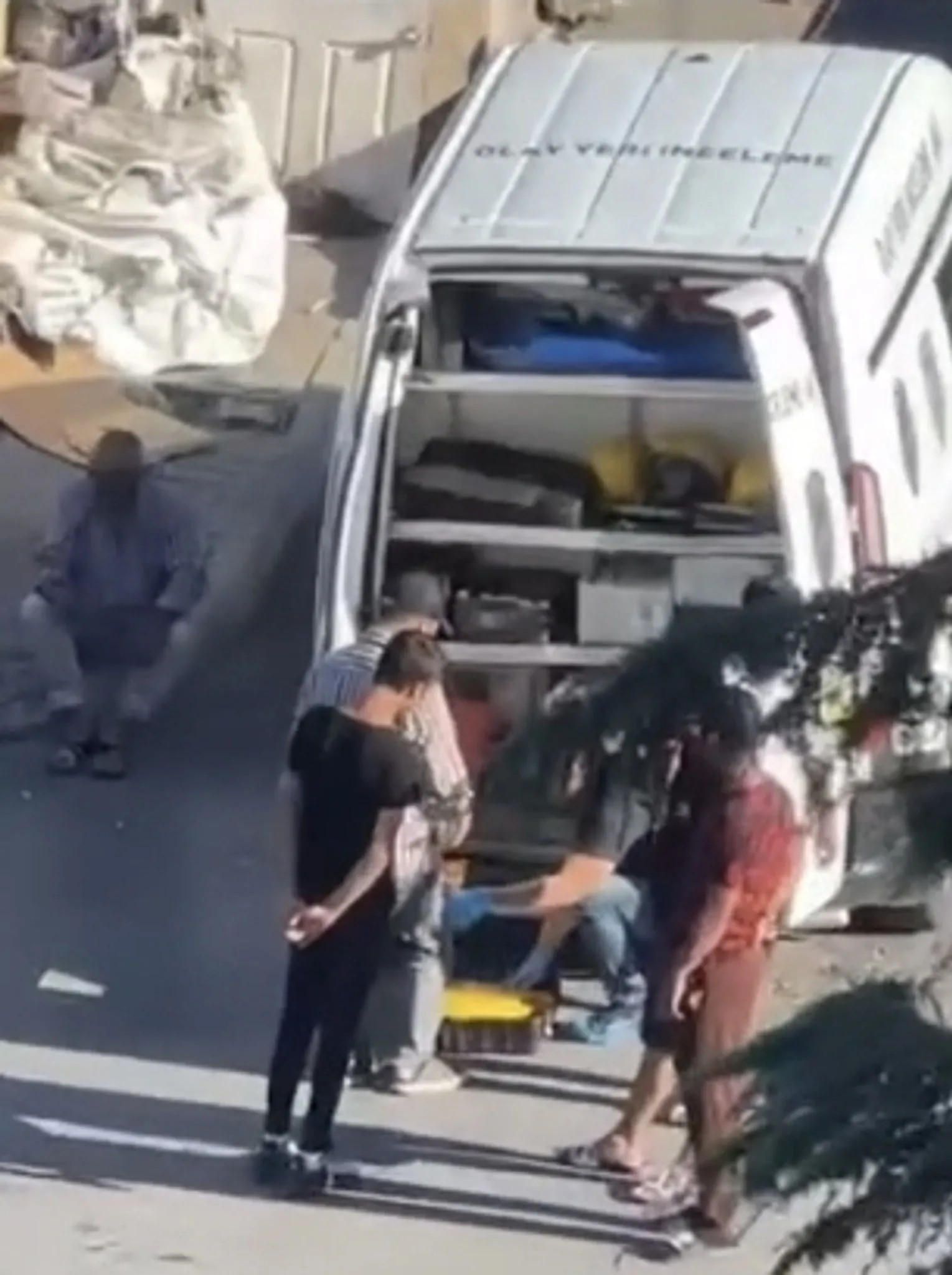 Beylikdüzü'nde baygınlık geçiren kadın yaşamını yitirdi