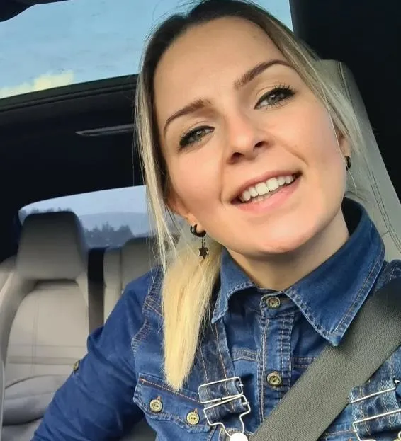 bel-agrisiyla-hastaneye-gitmisti-engelli-kaldi-doktora-milyonluk-ceza-1737434696670.jpeg Ameliyat sonrası engelli kalan Canan Yılmaz (AHABER ARŞİV)