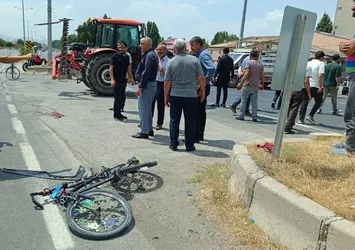 Ağrı’da minibüs bisikletli çocuğa çarptı: 14 yaşındaki İslam hayatını kaybetti