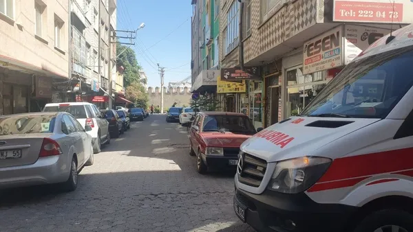 kayseride-korkunc-son-evinin-su-borusuna-asili-halde-cesedi-bulundu-1663508065363.jpg Kayseri’de korkunç son! Evinin su borusuna asılı halde cesedi bulundu - 2