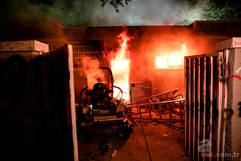 George Floyd'un ölümü Beyaz Saray’ı savaş alanına çevirdi: Yak, yık, öldür, yok et! ABD rüyası tersine döndü 7