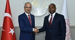 Bakan Uraloğlu Ekvator Gineli mevkidaşı ile görüştü
