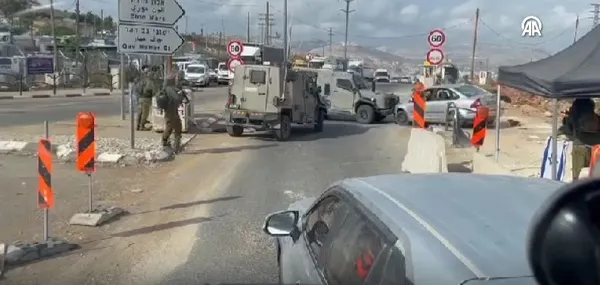 1699981719684.jpg Alma mazlumun ahını çıkar aheste aheste! İşgalci İsrail zırhlısı Filistinli bir kişiye ait otomobili sürüklerken devrildi - 1