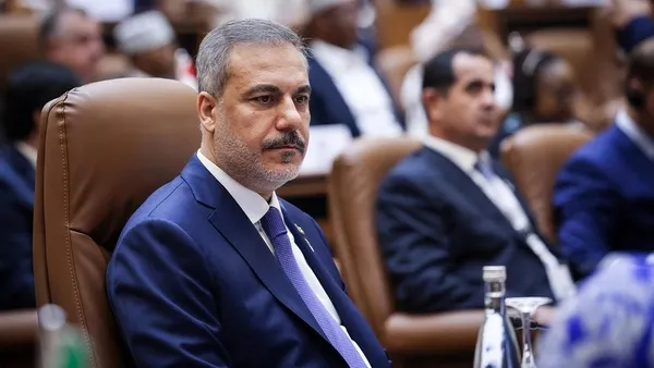 D-8 Dışişleri öncesi kritik temas! Bakan Fidan Filistin Başbakanı Muhammed Mustafa ile görüştü