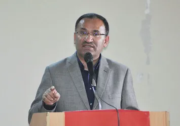 Bakan Bozdağ: CHP yenilgiye mazeret arıyor