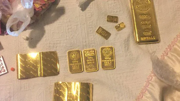 FETÖ'ye ağır darbe! Rezidans dairede külçe altınlarla yakalandı - 2