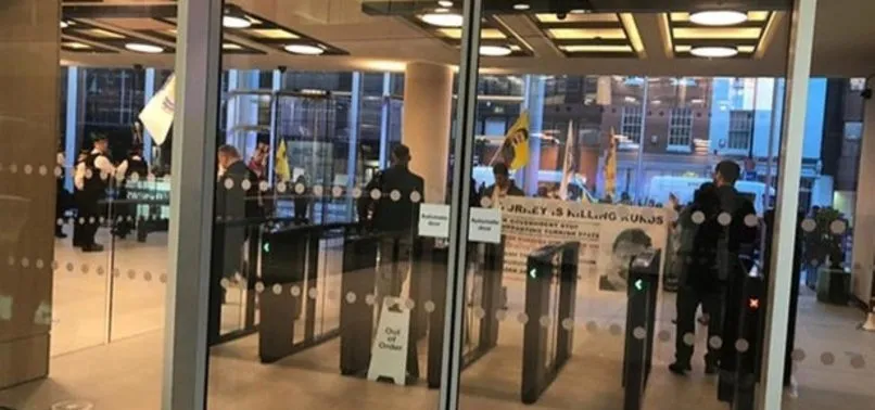 PKK yandaşlarından Londra'da provokasyon!