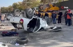 Otomobil karşı şeride geçerek ters döndü