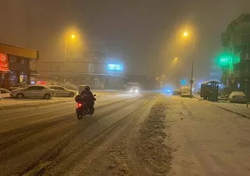 Ankara'da kar yağışı etkili oldu!