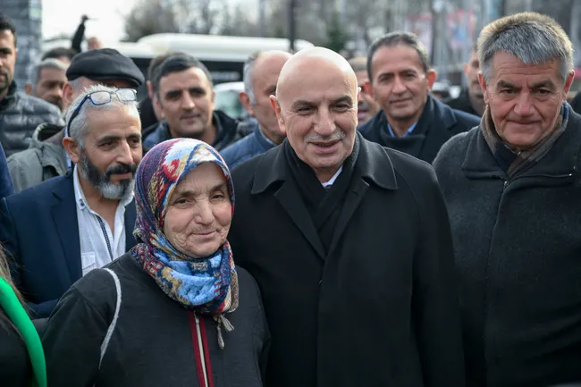 cumhur-ittifaki-ankara-adayi-turgut-altinoktan-600-daire-provokasyona-yanit-geldi-1711464428604.jpg Cumhur İttifakı Ankara adayı Turgut Altınok'tan 600 daire provokasyona yanıt geldi