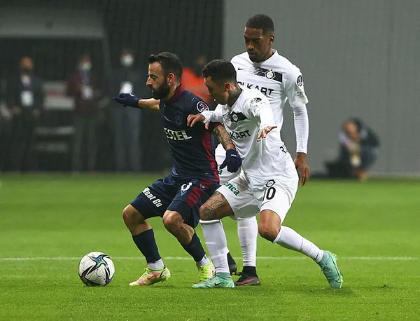 Altay: 1 - Trabzonspor: 2 MAÇ SONUCU | Fırtına İzmir’de son anlarda güldü