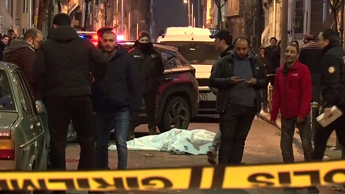 Şişli'deki kesik baş cinayetinde 2 tutuklama! Kan donduran ifade: Kapıyı açar açmaz kafasına ütü ile vurup öldürdüm