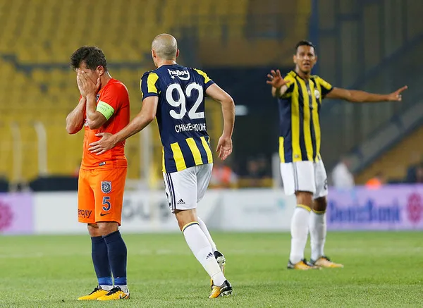 Emre Belözoğlu Kadıköy'de maç sonrası konuştu - 1