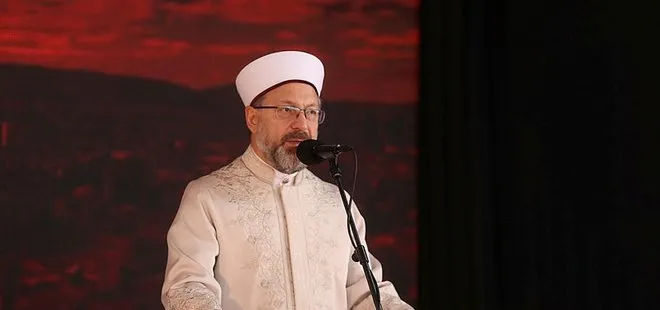 Diyanet İşleri Başkanı Erbaş fethin yıl dönümünde İstanbul’da sabah namazı programına katıldı