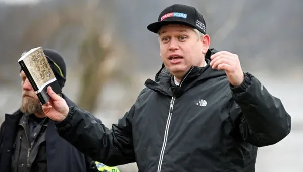 İsveç’te Kur’an-ı Kerim’in yakılması Lübnan ve Yemen’de de protesto edildi! Başkan Erdoğan’a teşekkür ettiler