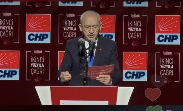 İşte Kemal Kılıçdaroğlu’nun has elemanları! TSK’ya iftira atan Hacer Foggo’dan sonra sahnet Daron Acemoğlu’nun! Atatürk hakkındaki sözleri partiyi karıştırdı