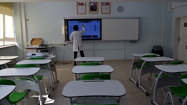 EBA seminer canlı izle: 25 Haziran MEB EBA İlber Ortaylı, Selçuk Bayraktar seminer konuşması nasıl izlenir? - 3