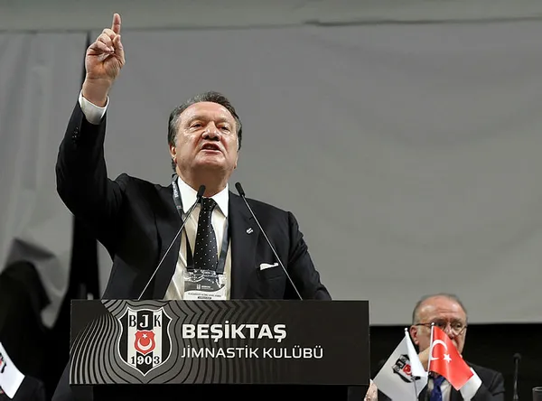 Beşiktaş 35. başkanını seçti! Yeni başkan Hasan Arat oldu! Büyük oy farkı...