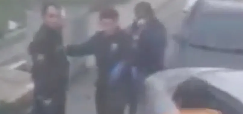 Sopayla bekçiye saldırmaya kalktı! Etkisiz hale getirildi