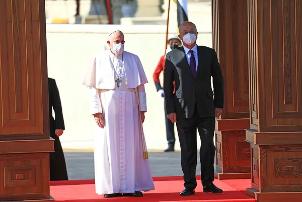 Papa Franciscus Irak Başbakanı Kazimi ve Cumhurbaşkanı Salihi ile görüştü