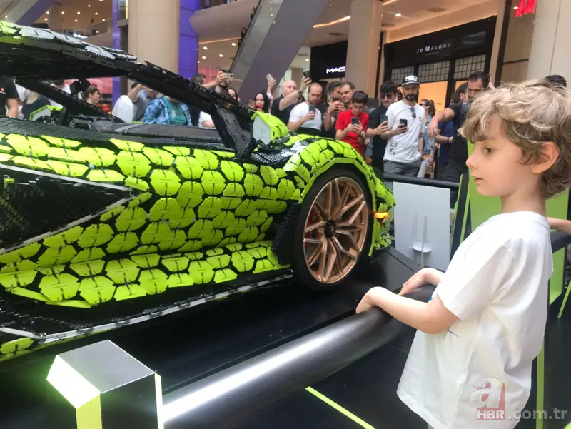 Gören bir daha bakıyor… 15 kişi 9 bin saatte yaptı! Lamborghini… 4