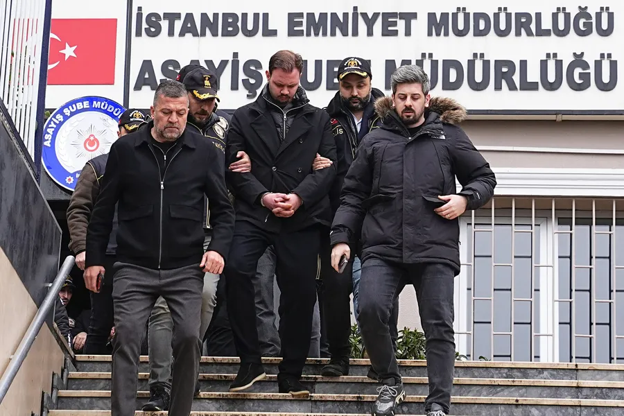 futbolcu-cinayetinde-unluler-detayi-iste-izzet-yildizhanin-ifadesi-1774364326435.jpg Futbolcu cinayetinde ünlüler detayı! İşte İzzet Yıldızhan'ın ifadesi - 5