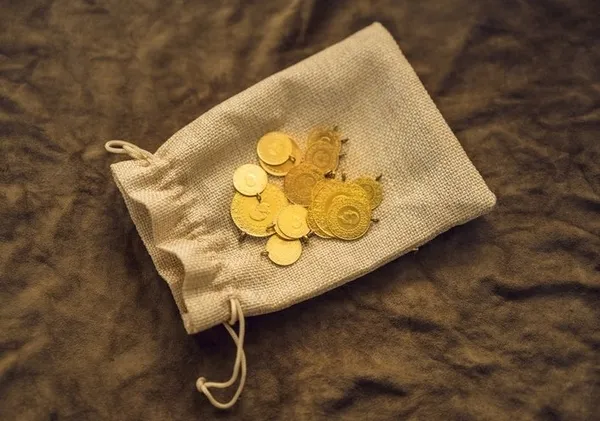 Altın fiyatları yükselecek mi düşecek mi? Altın almalı mı satmalı mı? Kritik karar bekleniyor