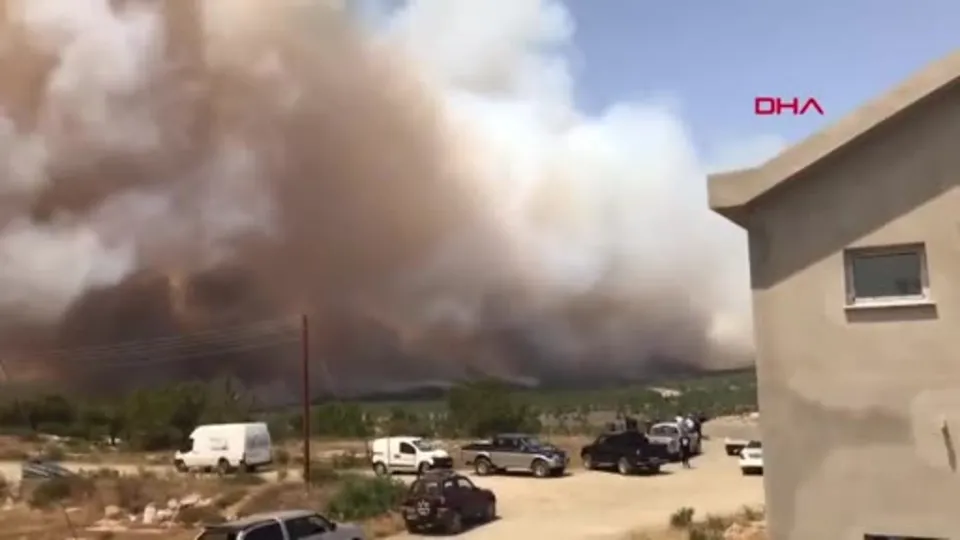 Son dakika: KKTC’de korkutan yangın, Türkiye’den iki helikopter yardıma gitti |Video