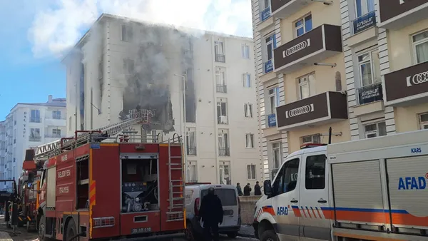 karsta-dogal-gaz-patlamasi-biri-agir-3-yarali-1703071680656.jpg Kars'ta doğal gaz patlaması: Biri ağır 3 yaralı - 3