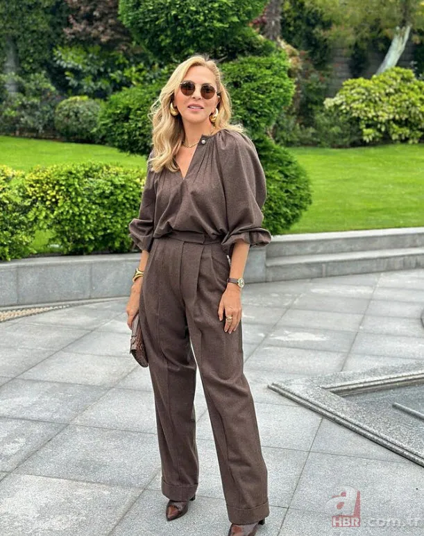 Hande Erçel ve Hakan Sabancı aşka geldi! Paylaşımları sosyal medyayı salladı 19