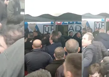Bursa Büyükşehir Belediye Başkanı Bozbey’e saldırı girişimi! 1 gözaltı | Saldırgan eski CHP üyesi çıktı