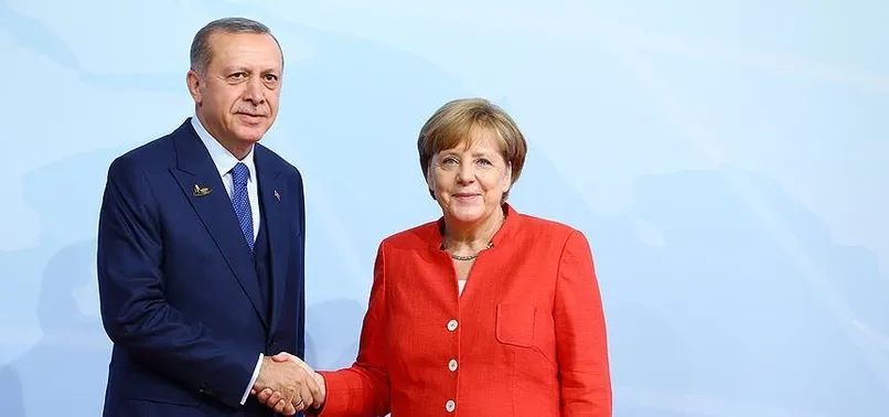 ERDOĞAN VE MERKEL AÇIKLAMA YAPIYOR