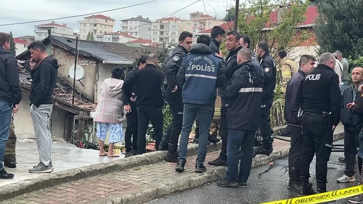 Maltepe'de gecekonduda feci yangın: 12 yaşındaki çocuk hayatını kaybetti! - 1