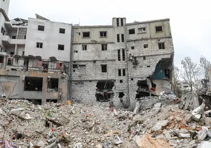 İsrail Nebatiye'de bir camiyi enkaza çevirdi