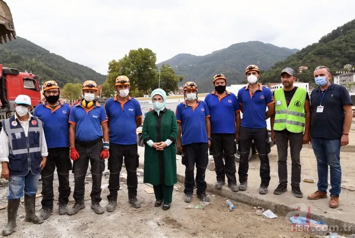 Emine Erdoğan sel bölgesine gitti! Bozkurt’a geçmiş olsun ziyareti