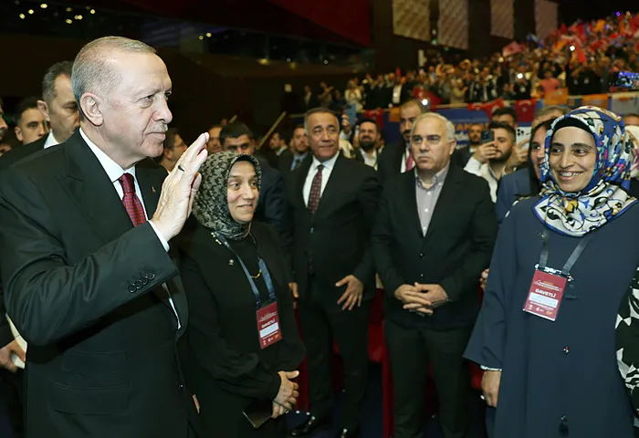 baskan-erdogan-rantcilar-ve-bantcilar-istanbulu-ne-hale-getirdi-1748182230335.jpg Erdoğan ayrıca CHP'ye yönelik eleştirilerde bulundu (AA)