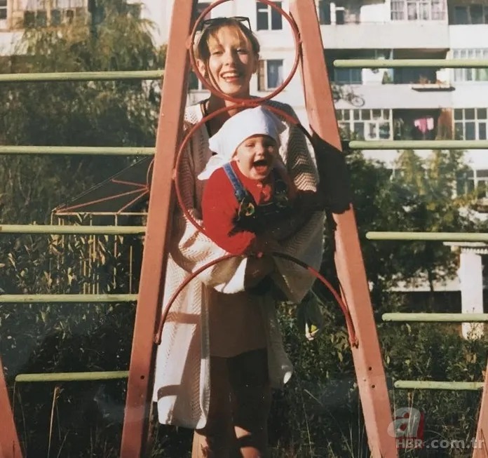 Alina Boz'un Rus annesine bakın! Güzelliğiyle kızını solladı 4