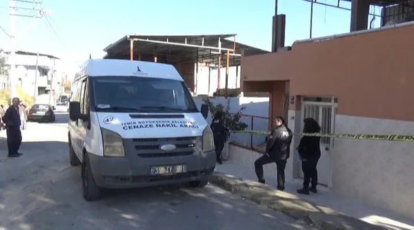 izmirde-kadin-cinayeti-tartistigi-esinin-bogazini-keserek-oldurdu-1672057583108.jpg İzmir’de koca vahşeti! 5 yaşındaki çocuğunun gözü önünde boğazını kesti - 2