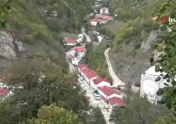 Kadınlar yazın bolluğunu kışa taşıyor